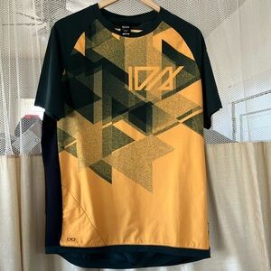 Men's surfing elements - Green and Yellow